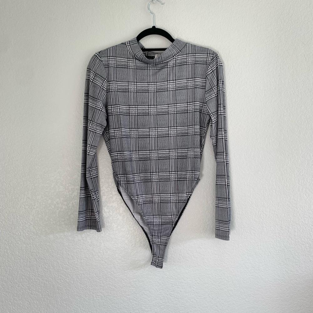 NWOT Gray Plaid Long Sleeve Bodysuit